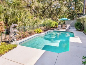 Lämmitetty uima-allas