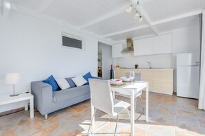 Interior - Holiday Apartment "Casa Amanecer 2" with Sea & Mountain Views, Garden & Pool (Macher)