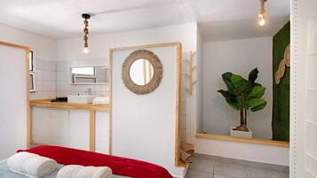 1 Schlafzimmer, BĂŒgeleisen/BĂŒgelbrett, kostenloses WLAN, BettwĂ€sche