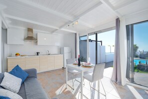 TV - Holiday Apartment "Casa Amanecer 2" with Sea & Mountain Views, Garden & Pool (Macher)