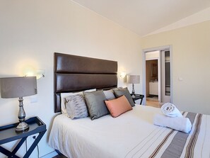 4 bedrooms, iron/ironing board, travel cot, free WiFi