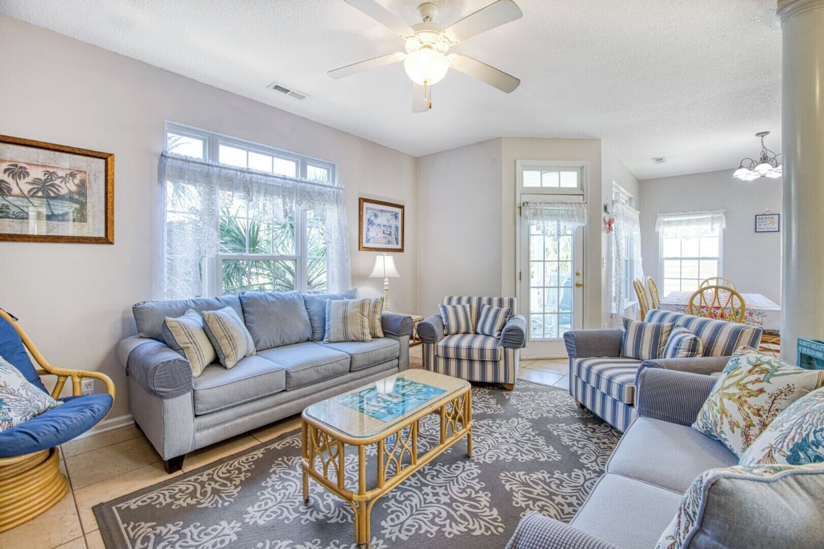 تلفزيون، مشغل دي في دي، ستيريو