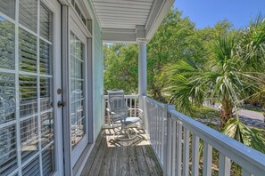 Property grounds - Dreamscaper - Five Bedroom, Four 1/2 Bath Home with private pool (Surfside Beach)