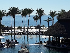 Piscina all'aperto, una piscina riscaldata