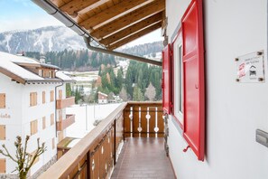 Property grounds - Cosy Apartment "Casa Defrancesco - with terrace" with Wi-Fi & Terrace (Moena)