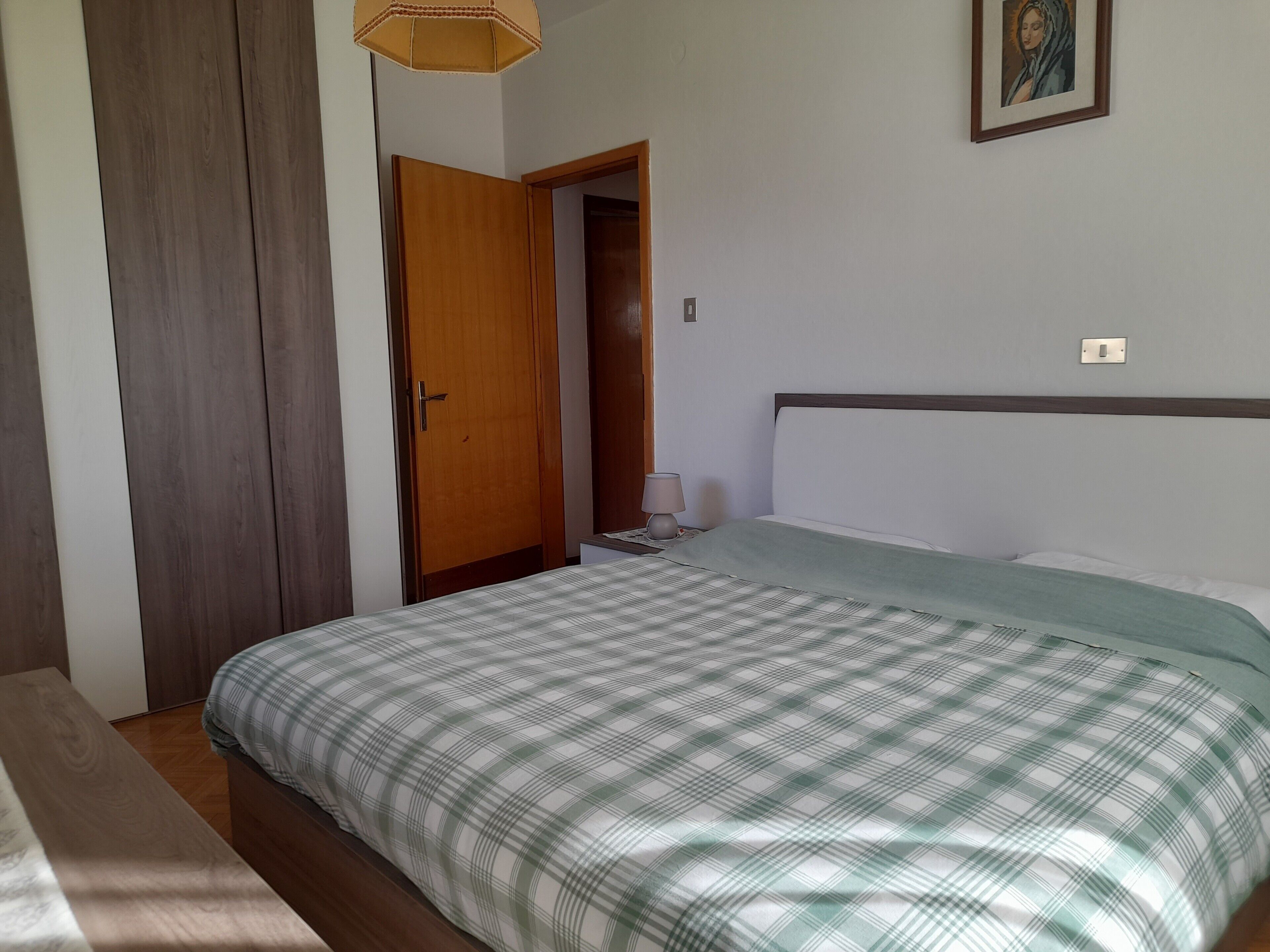 3 camere, ferro/asse da stiro, Wi-Fi gratuito