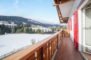 Property grounds - Cosy Apartment "Casa Defrancesco - with terrace" with Wi-Fi & Terrace (Moena)