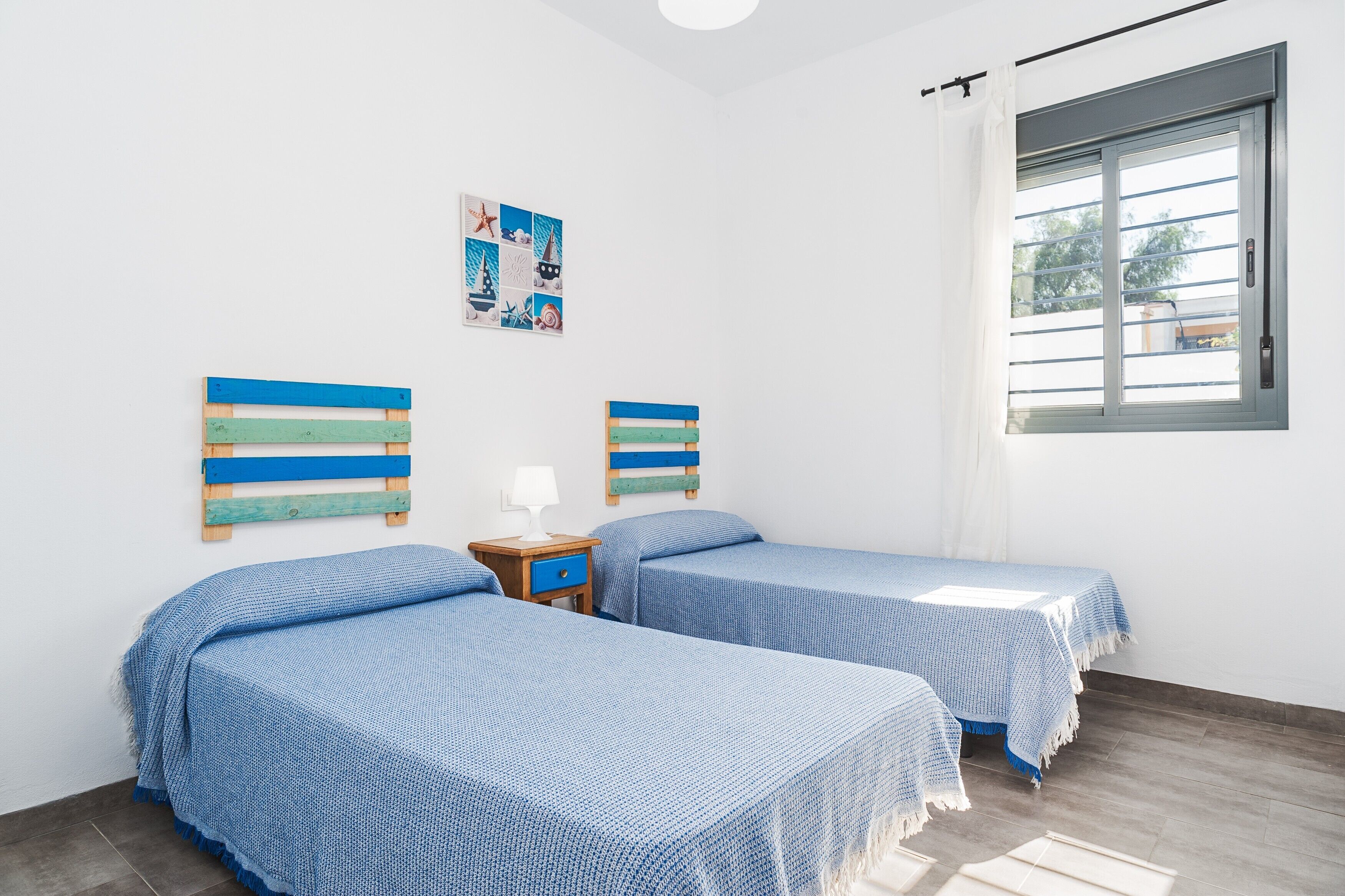 6 slaapkamers, een strijkplank/strijkijzer, gratis wifi, beddengoed