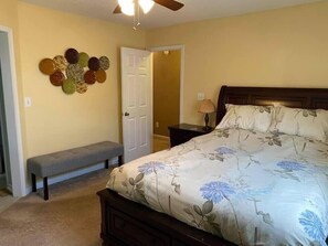 2 bedrooms, iron/ironing board, WiFi, bed sheets - BEAUTIFUL TWO BEDROOM  HOUSE (Surf side beach)