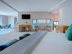 Klassieke suite, 1 slaapkamer | Een bureau, gratis wifi, beddengoed