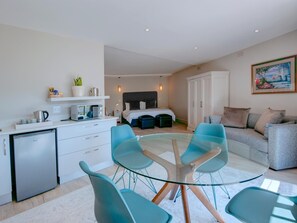 Classic-Suite, 1 Schlafzimmer | Schreibtisch, kostenloses WLAN, Bettwäsche