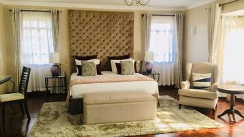 Honeymoon Suite, 1 Bedroom | Premium bedding, memory-foam beds, desk, laptop workspace