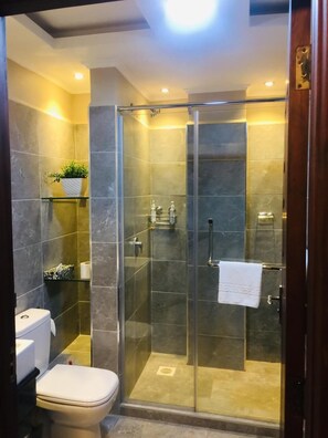 Buồng tắm vòi sen