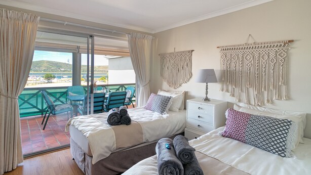 Unclassified image, 1 of 9, button - Summer Apartment (Knysna)
