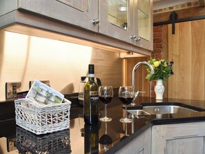 Unclassified image, 4 of 17, button - 1 bedroom accommodation in Scruton, near Northallerton (Scruton, near Northallerton)