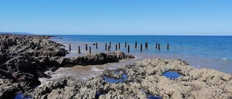 Una playa cerca