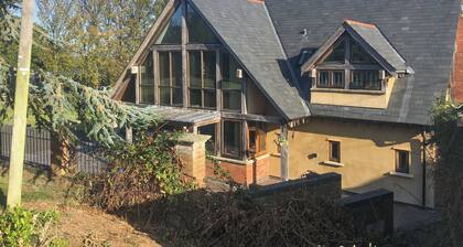 Alojamiento de 3 habitaciones en Hope-under-Dinmore