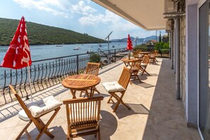 Terrace/patio - Villa San Apartments (Bigovo)