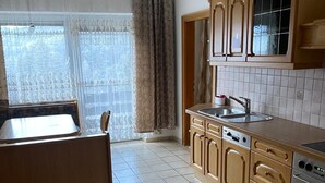 Deluxe Double Room | Private kitchen