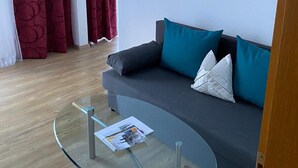 Double Room, Mountain View | Living area