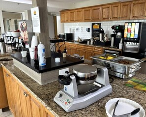 Free daily continental breakfast