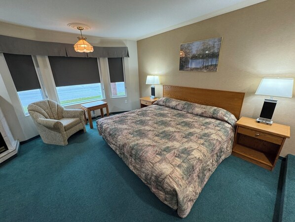 Studio, 1 King-Bett, Whirlpool | Schallisolierte Zimmer, kostenloses WLAN, Bettwäsche