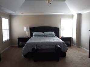 4 bedrooms, WiFi, bed sheets