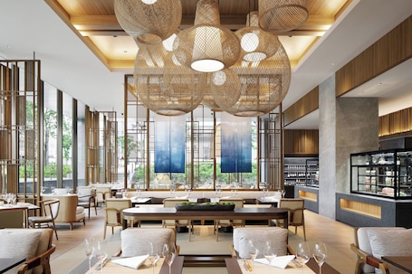 2 restaurants, breakfast, lunch, dinner served; Japanese cuisine