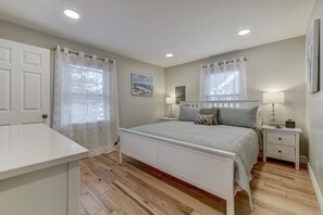 2 bedrooms, desk, iron/ironing board, free WiFi