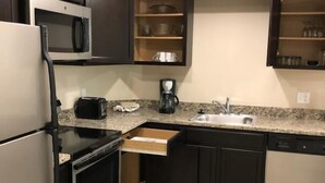 Deluxe Apartment | Private kitchen - Vacation Village at Parkway (Kissimmee)