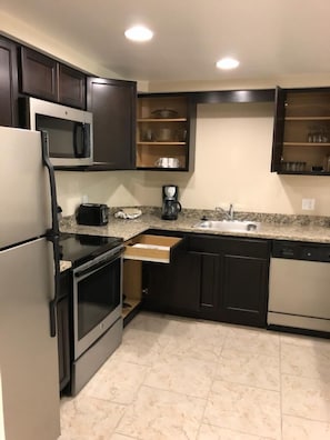 Deluxe Apartment | Private kitchen