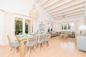 Dining - ❤️Villa Fernanda GOLF❤️private pool,AC,WiFi (Son Parc)
