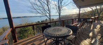 Fox Den- MAGNIFICENT Lake View! 5 minute walk or drive to shoreline! 