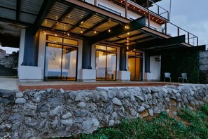 Exterior detail - Cozy Retreat with Breathtaking Views, 20 Minutes to the Airport (Alajuela)