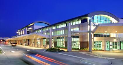 3Bed / 3Bath Townhome, 1 korttelin päässä Rannalta, vuodepaikkoja 8 (1111)