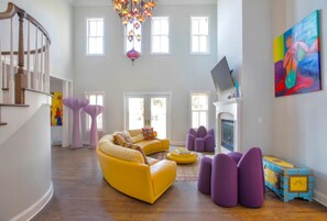 Una Smart TV, libros