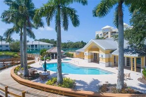 Ulkouima-allas, lämmitetty uima-allas