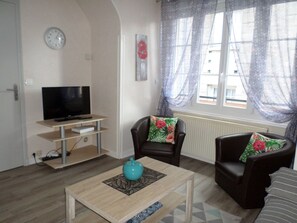 スマートテレビ、DVD プレーヤー、書庫、ビデオライブラリ