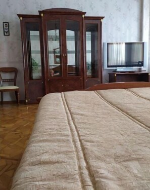 2 bedrooms