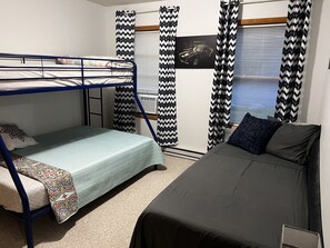 5 dormitorios, tabla de planchar con plancha, wifi y ropa de cama