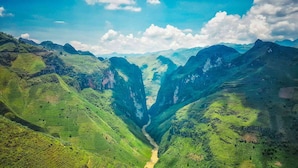 Mountain view - Ha Giang Paradise Hostel and Tours (Ha Giang 1)