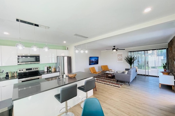 Apartamento luxo | Cozinha privada | Fogão, cafeteira/chaleira