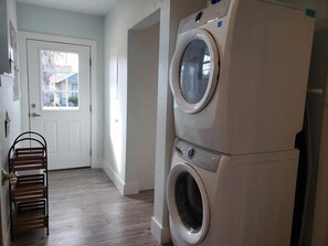 獨棟房屋, 4 間臥室, 陽台 | 洗衣