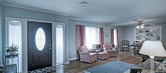 7 minutes from Providence Farm, MS Blues Trail and The Petrified Forest!