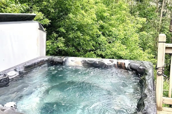 Bain à remous extérieur