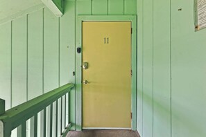Interior - BOHO At The Beach, ocean views and pet friendly (Carolina Beach)