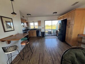 Interior - BOHO At The Beach, ocean views and pet friendly (Carolina Beach)