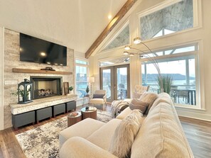 Smart TV, fireplace, table football, stereo