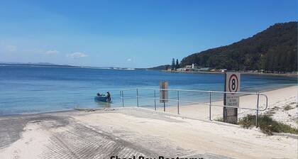 The Crest 7 6-8 Tomaree RD Stunning unit with Spectacular Water Views