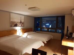Blackout drapes, soundproofing, iron/ironing board, free WiFi - Stay And Co Residence (Goyang)